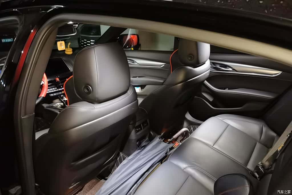 Cadillac CT5, 2022 11