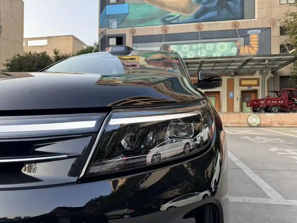 AITO Ask the world M7