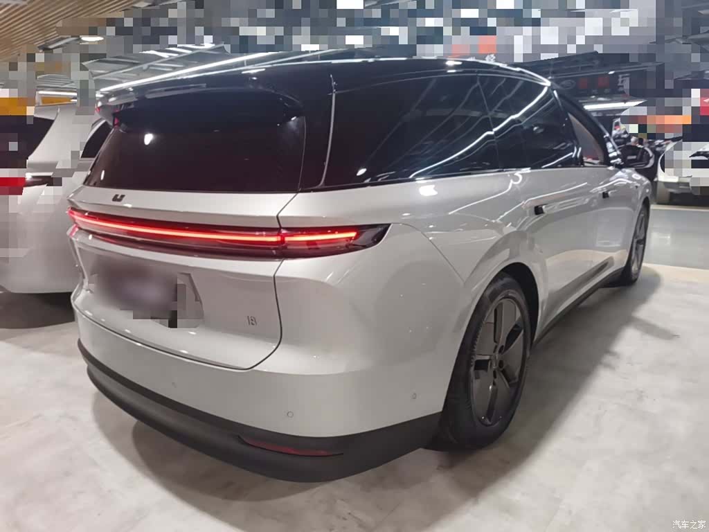 Li Auto i8, 2026 7
