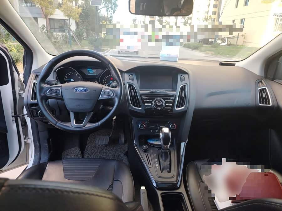 Ford Focus 2015, фото 10