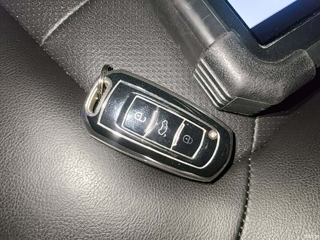 Geely Emgrand, 2016 9