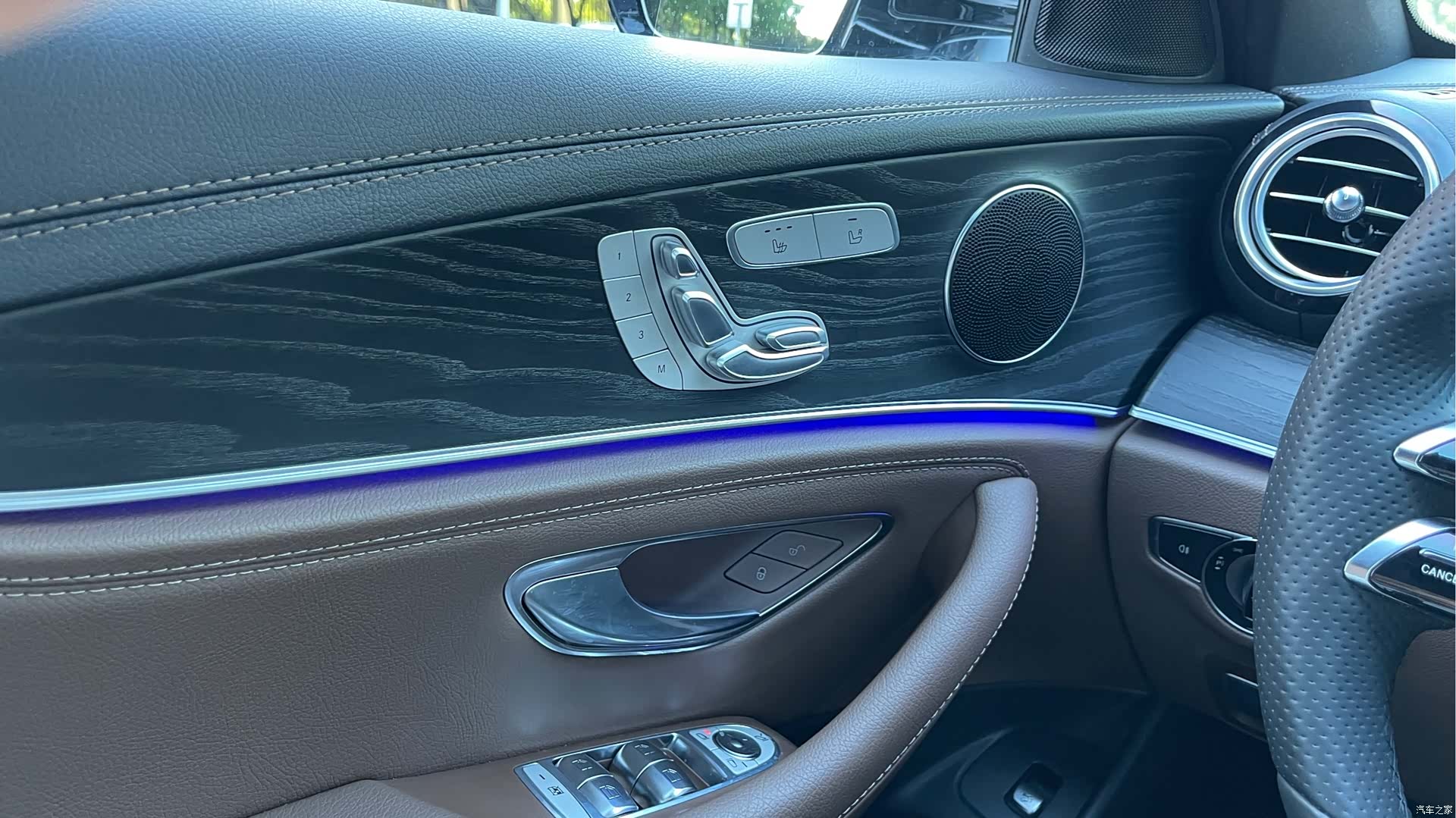 Mercedes-Benz E-Class, 2022 13