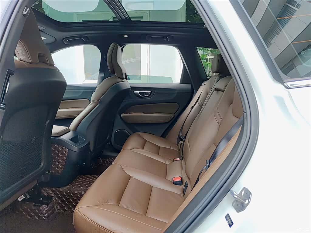 Volvo XC60, 2022 8