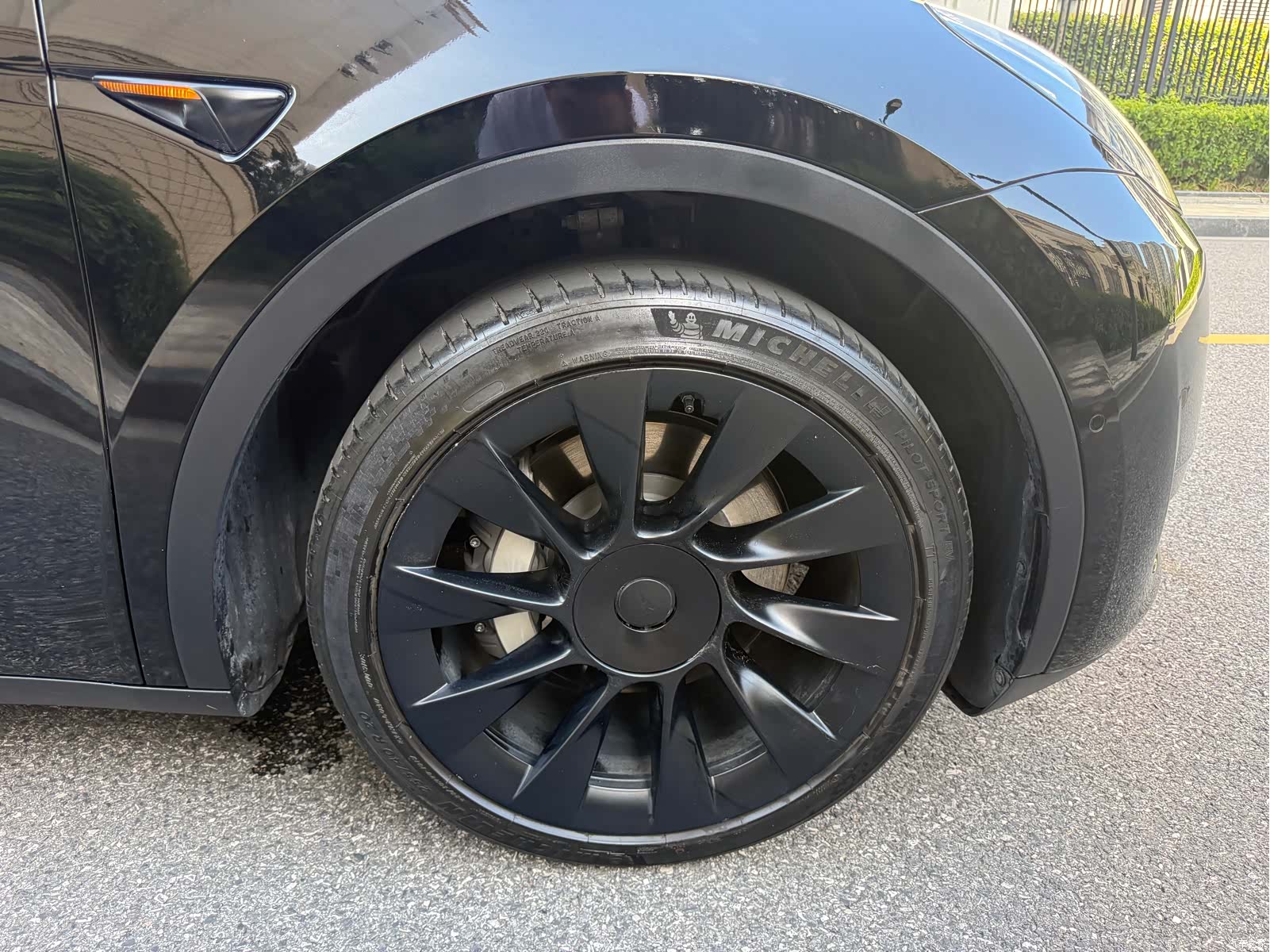 Tesla Model Y, 2023 17