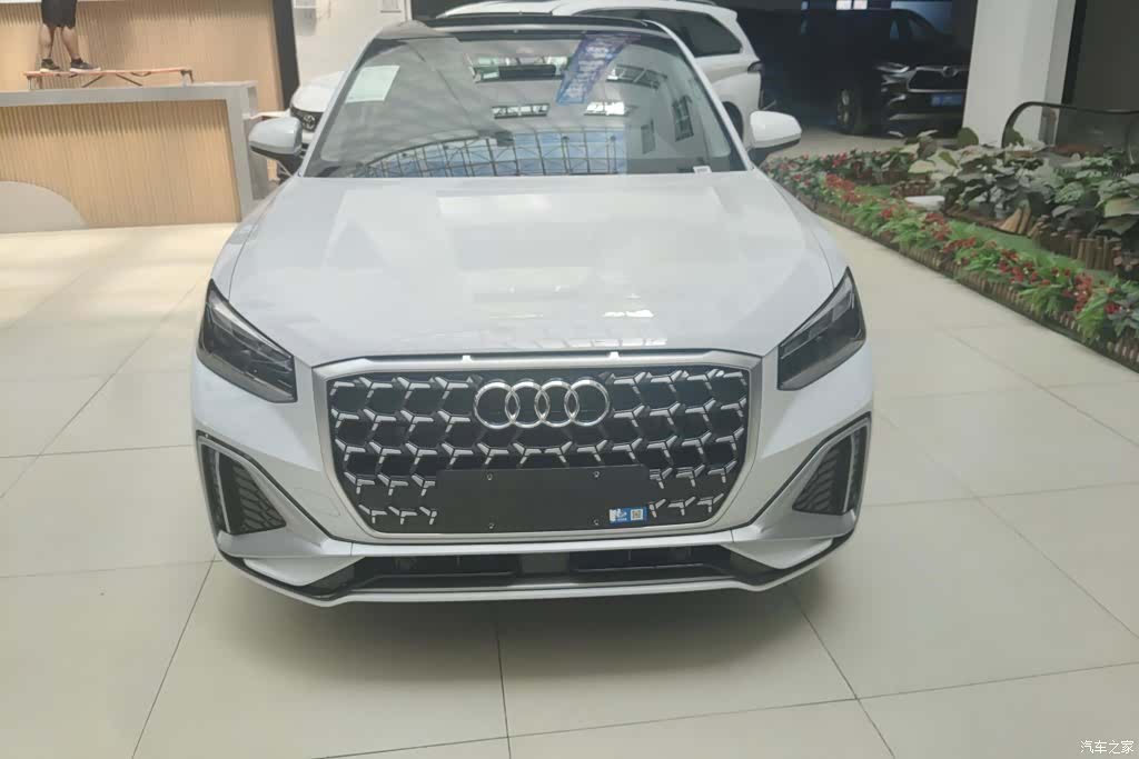Audi Q2L, 2026 2