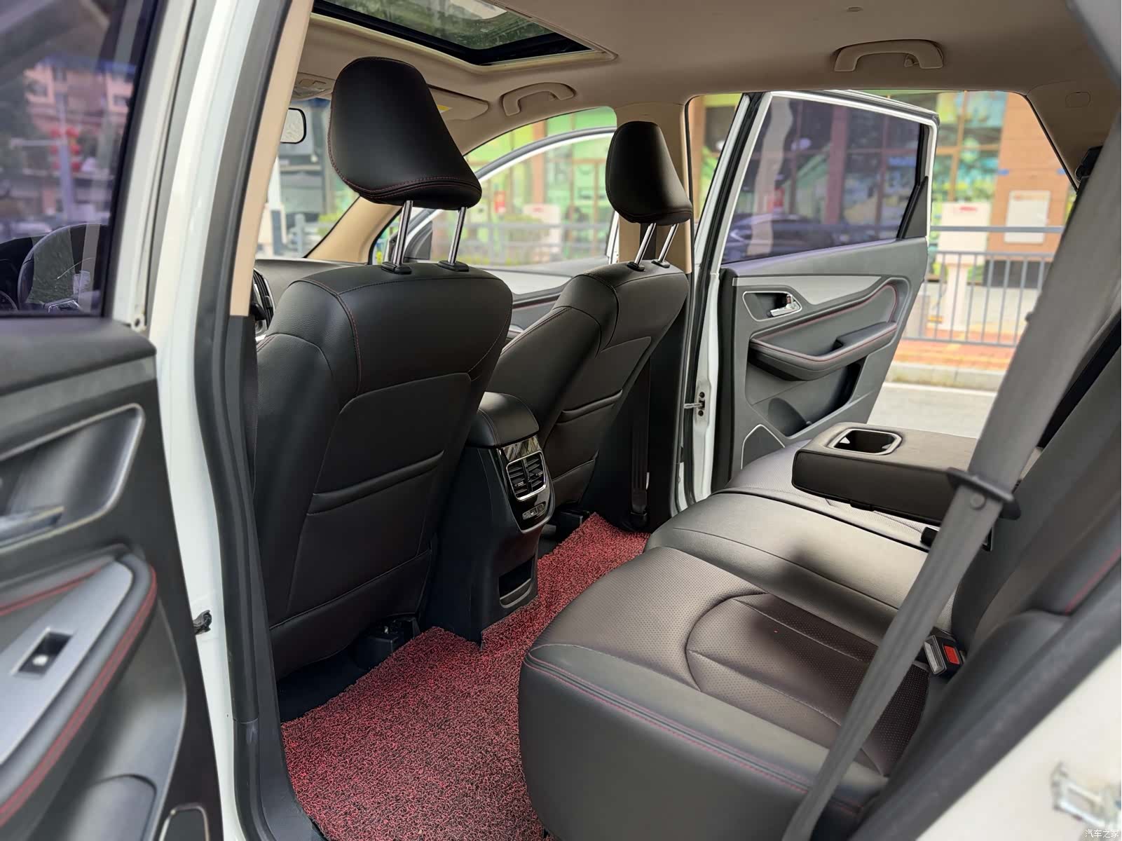 Wuling 560, 2015 6