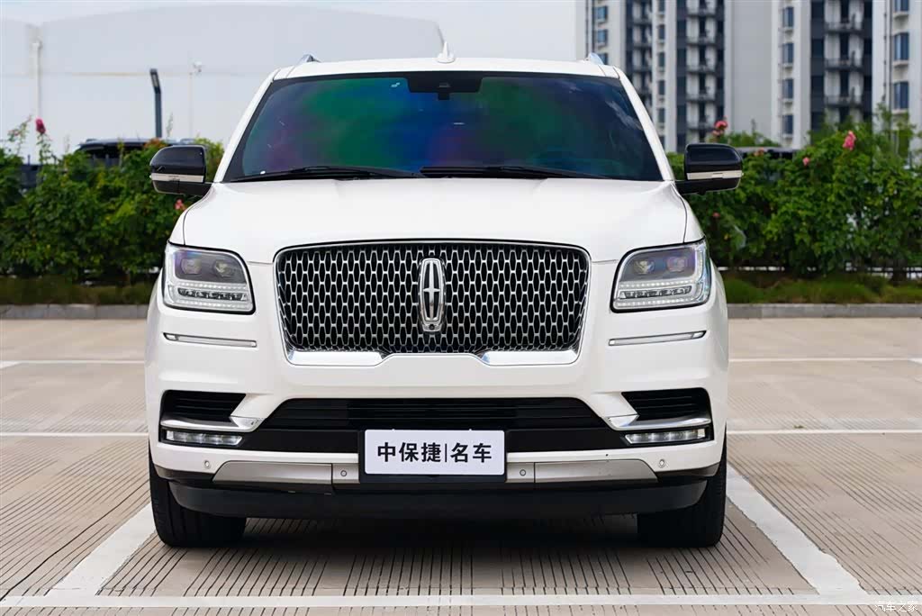Lincoln Navigator, 2018 3