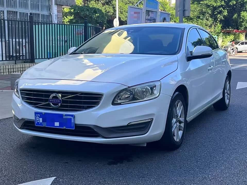 Volvo S60
