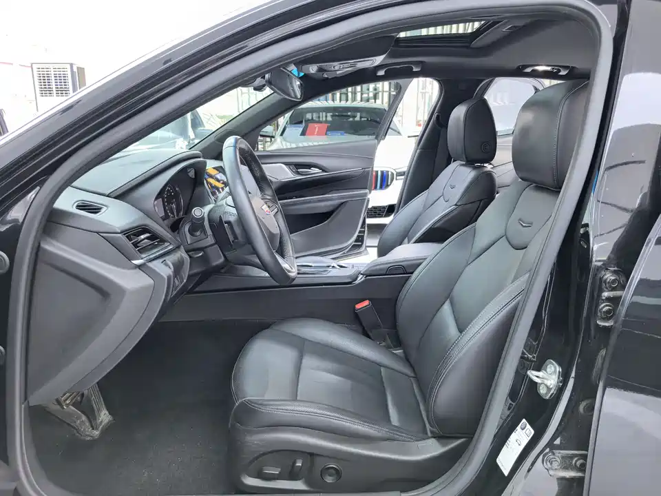 Cadillac CT4