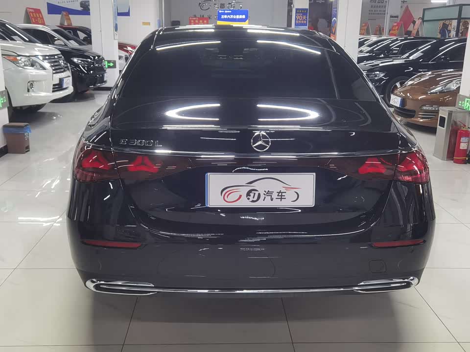 Mercedes-Benz E-class Mercedes-Benz E-class