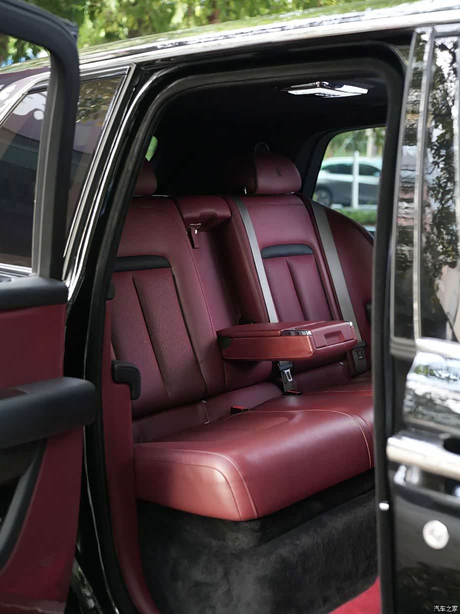 Rolls-Royce Cullinan, 2019 18