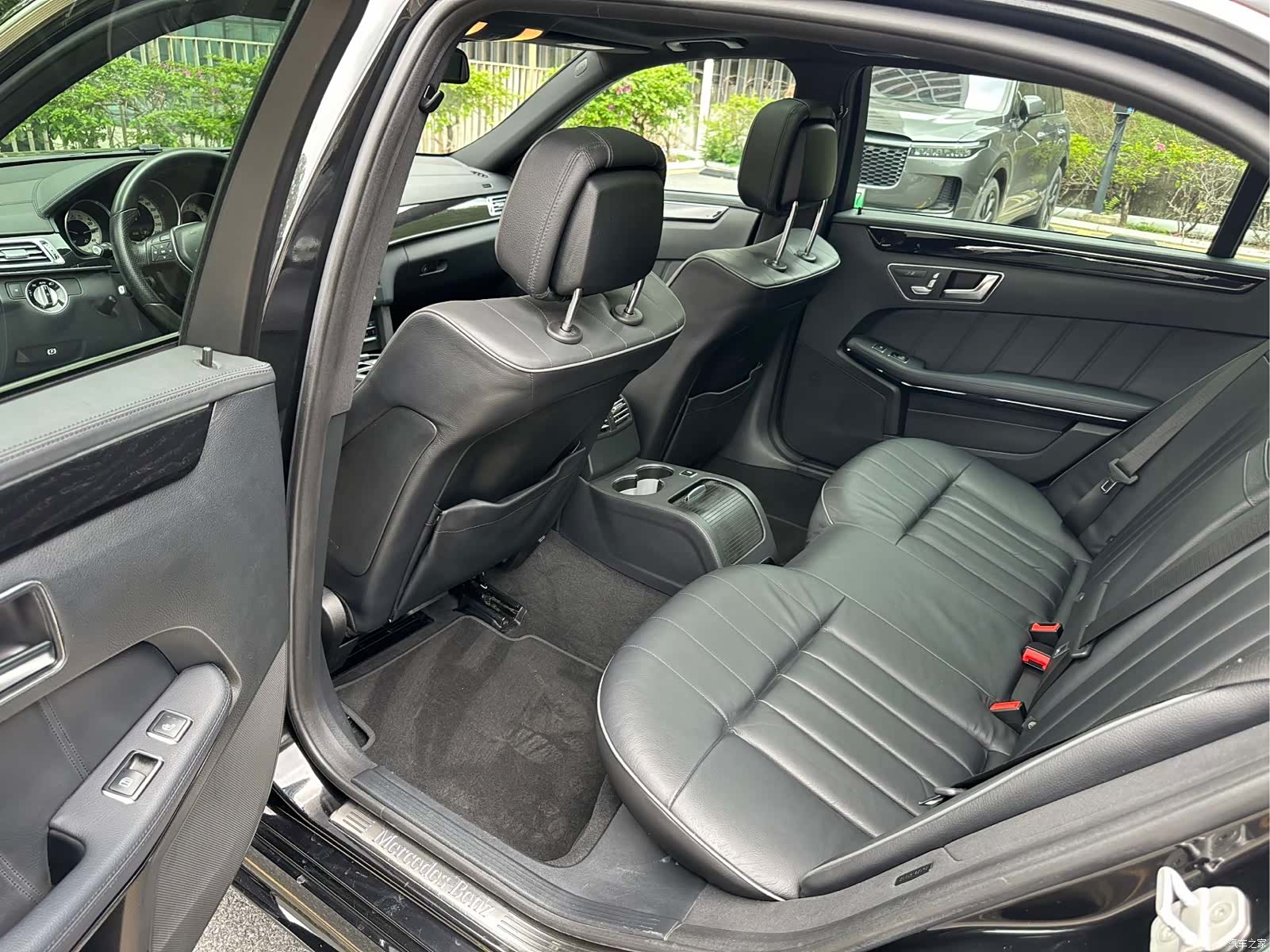 Mercedes-Benz E-Class, 2015 9