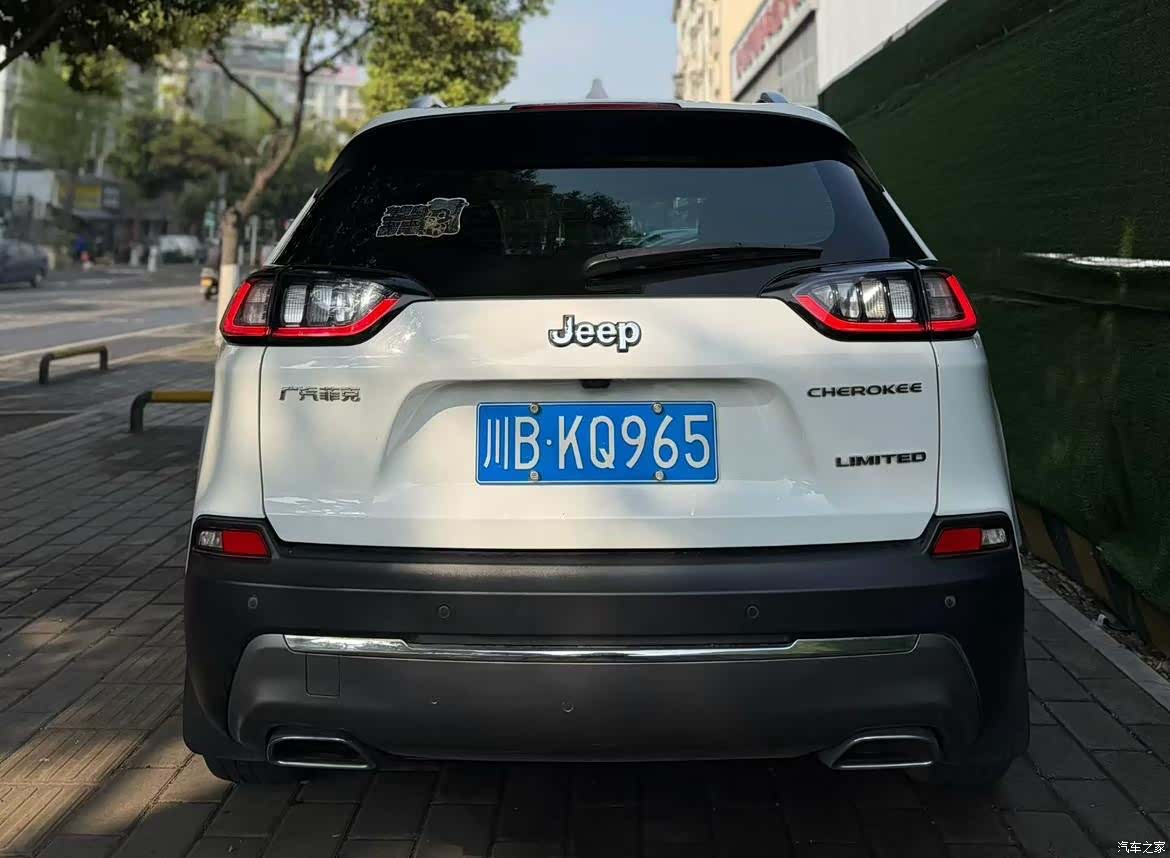 Jeep Cherokee, 2019 9