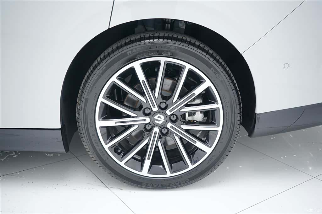 Leapmotor B01, 2026 22