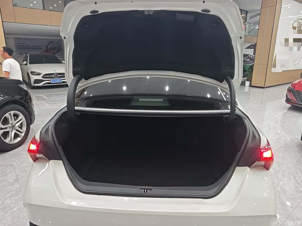 Toyota Avalon, 2019 19