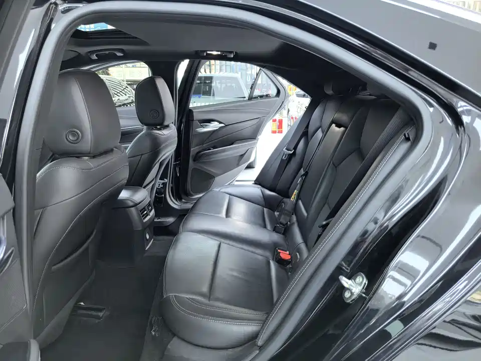 Cadillac CT4