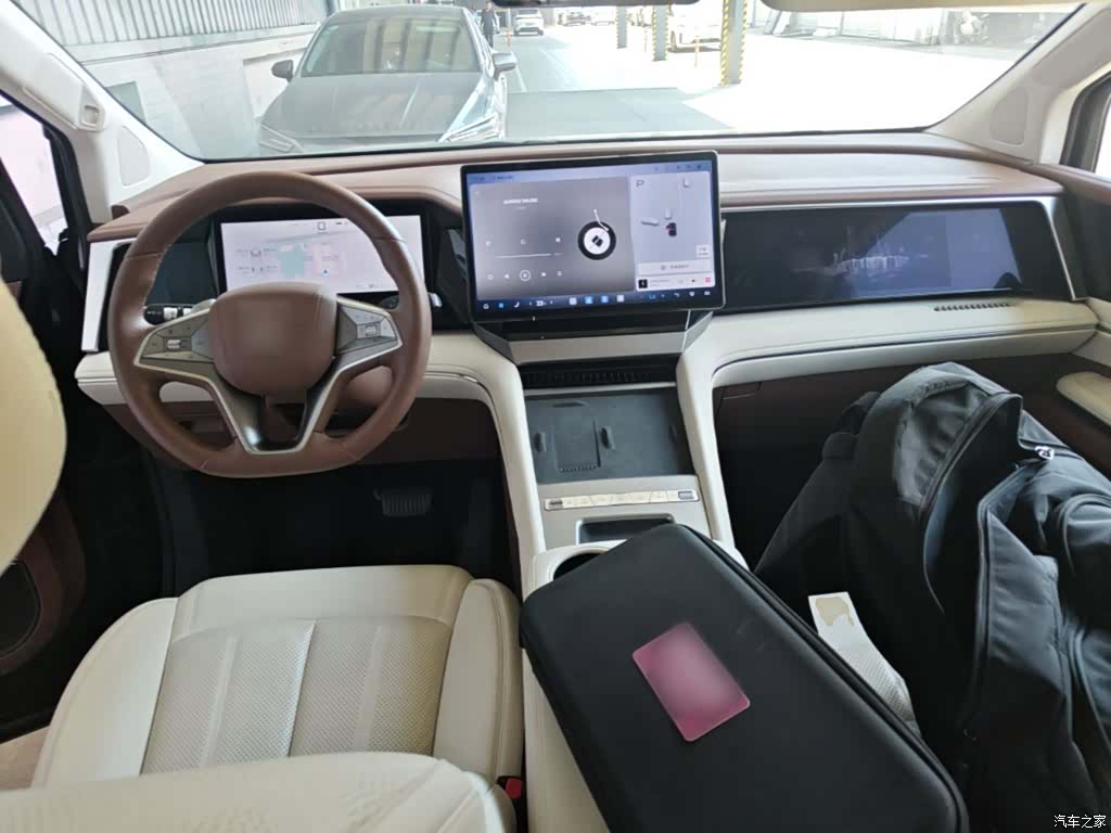 BYD Xia, 2025 10