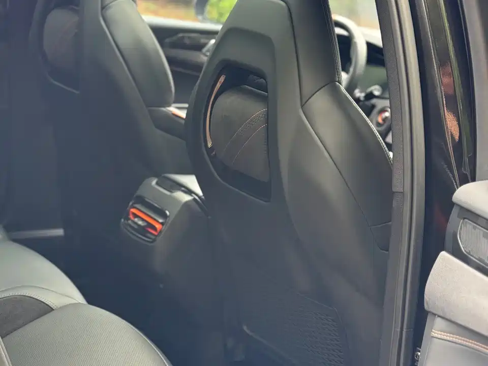 Lynk & Co 02 Hatchback