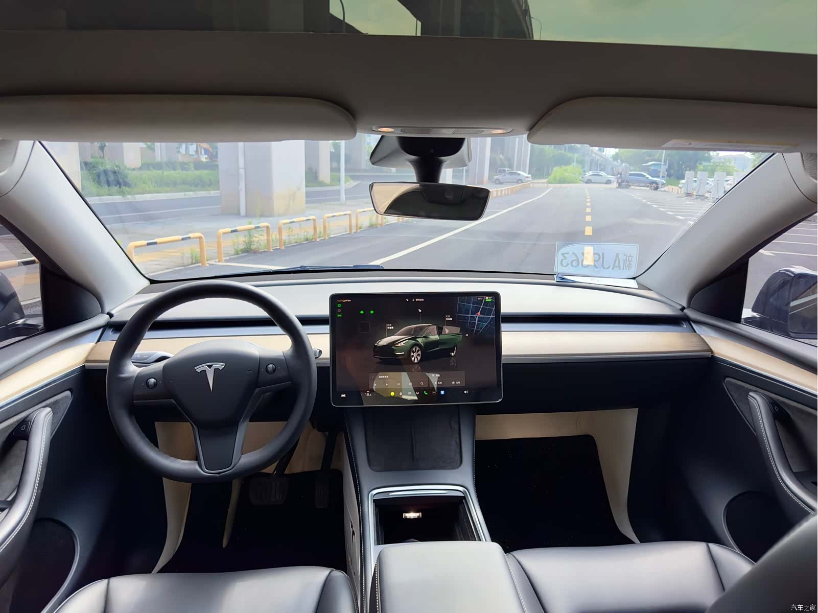 Tesla Model Y, 2022 13
