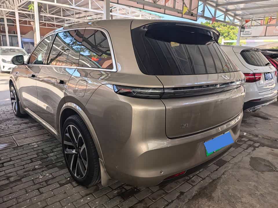 Li Auto Ideal L8