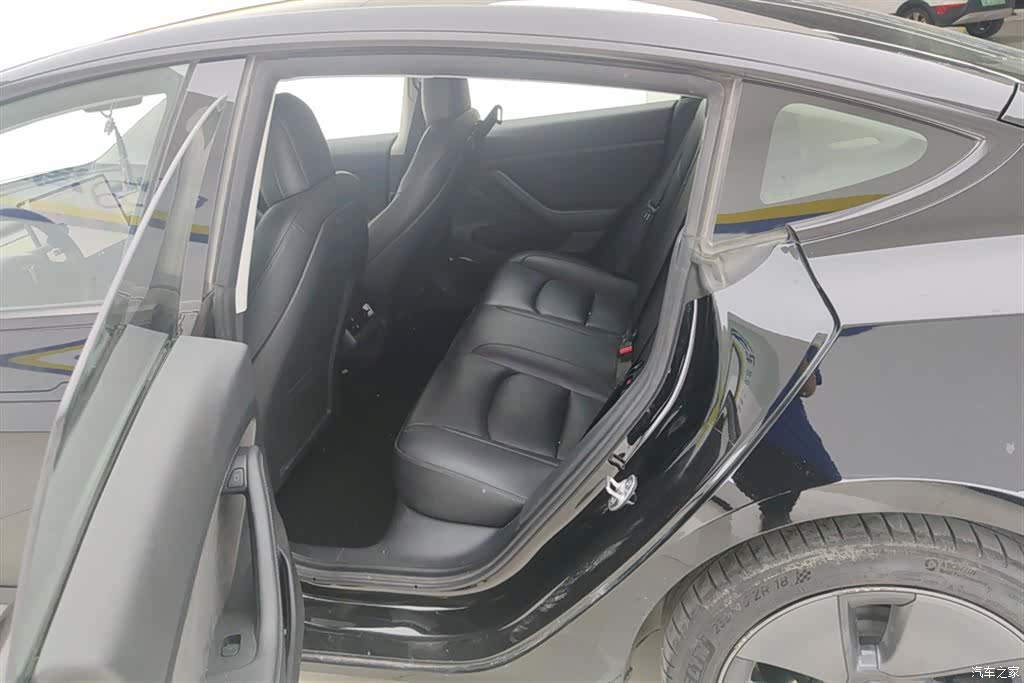Tesla Model 3, 2021 11