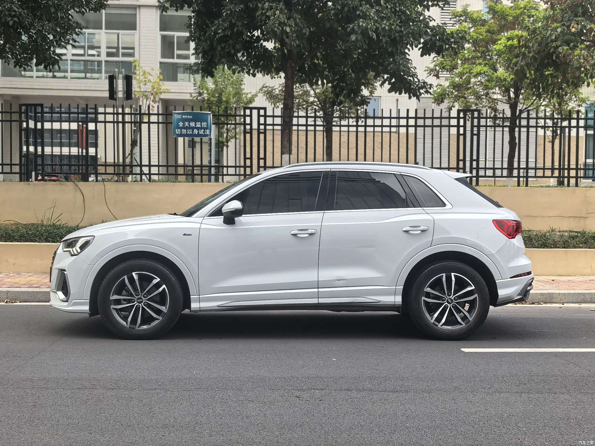 Audi Q3, 2022 20