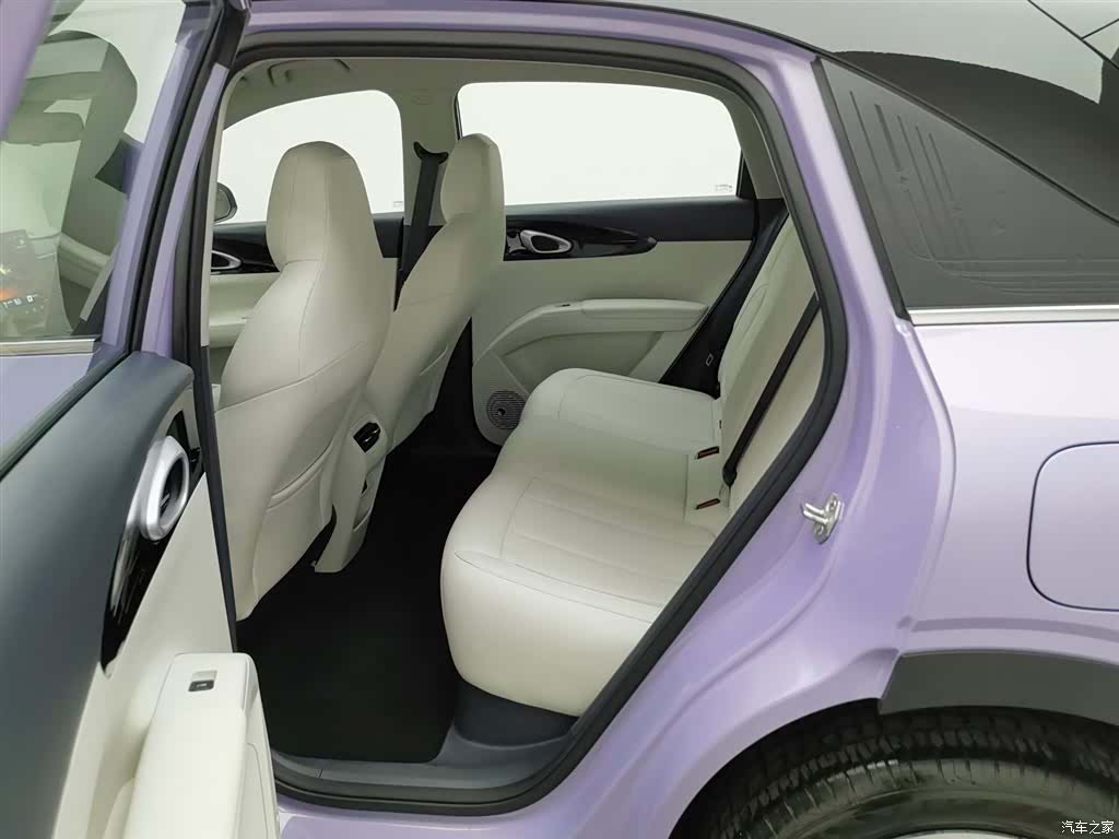 Geely Xingyuan, 2025 15