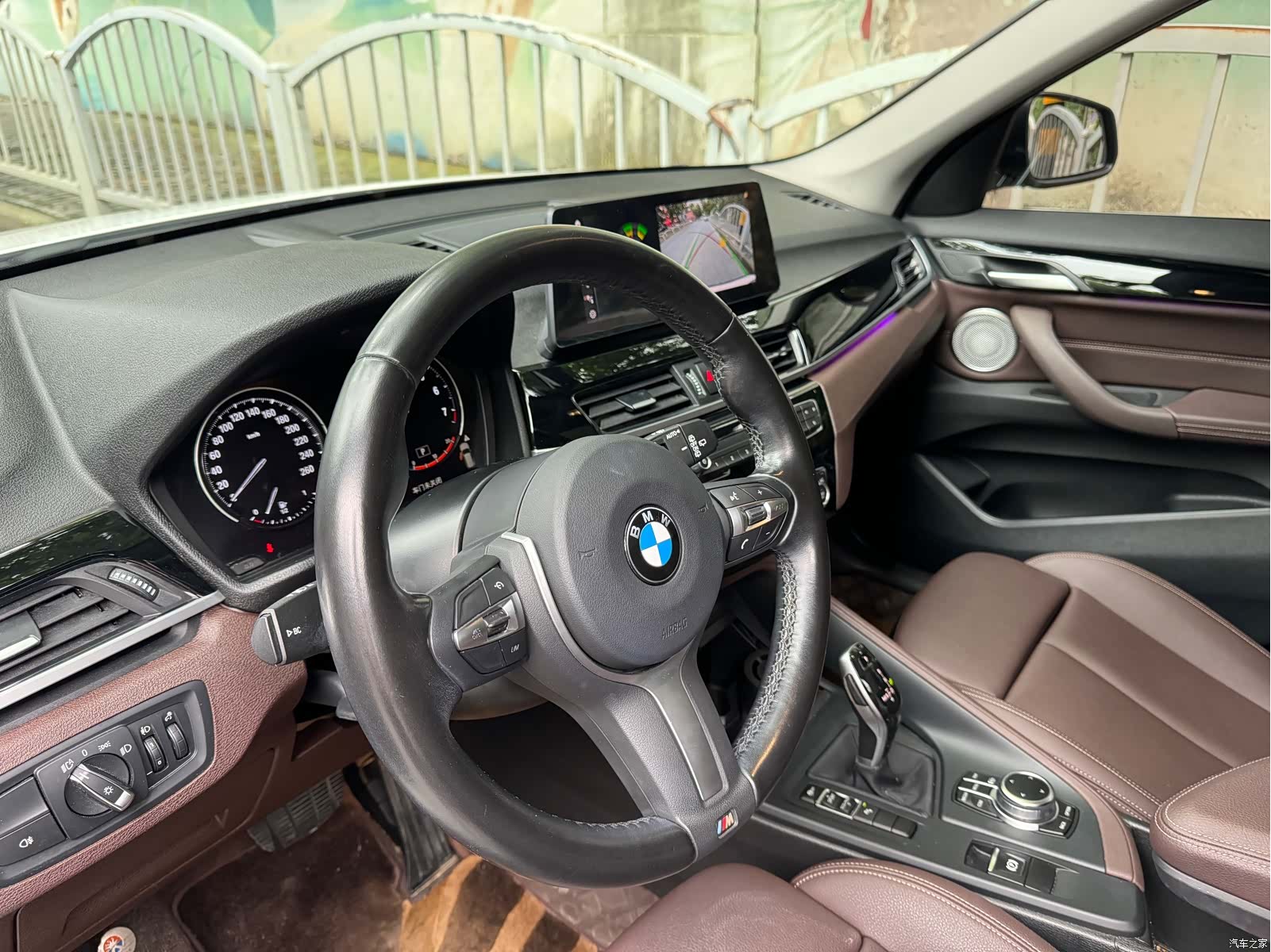 BMW X1, 2022 все фото