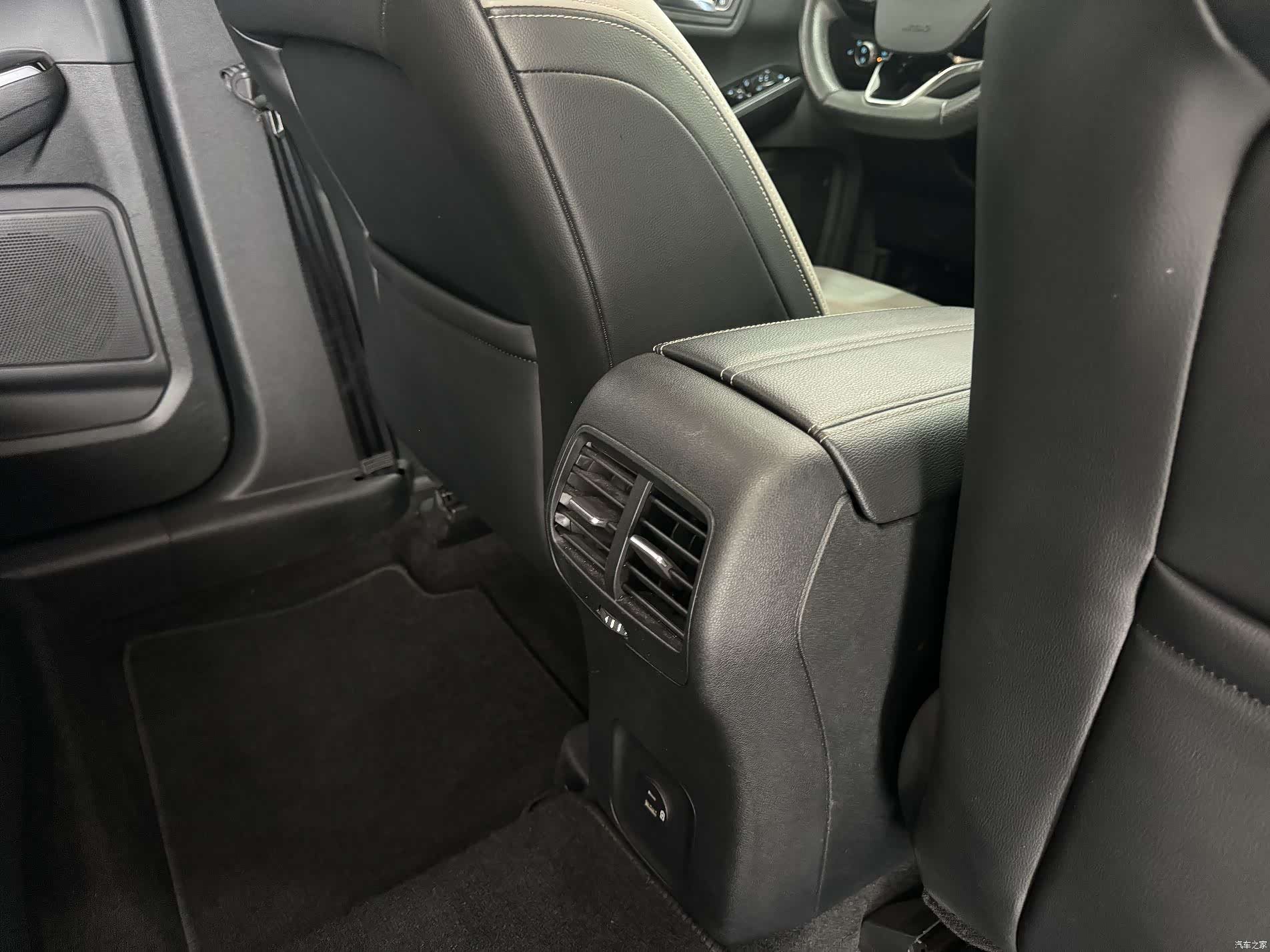 Ford Escape, 2021 11