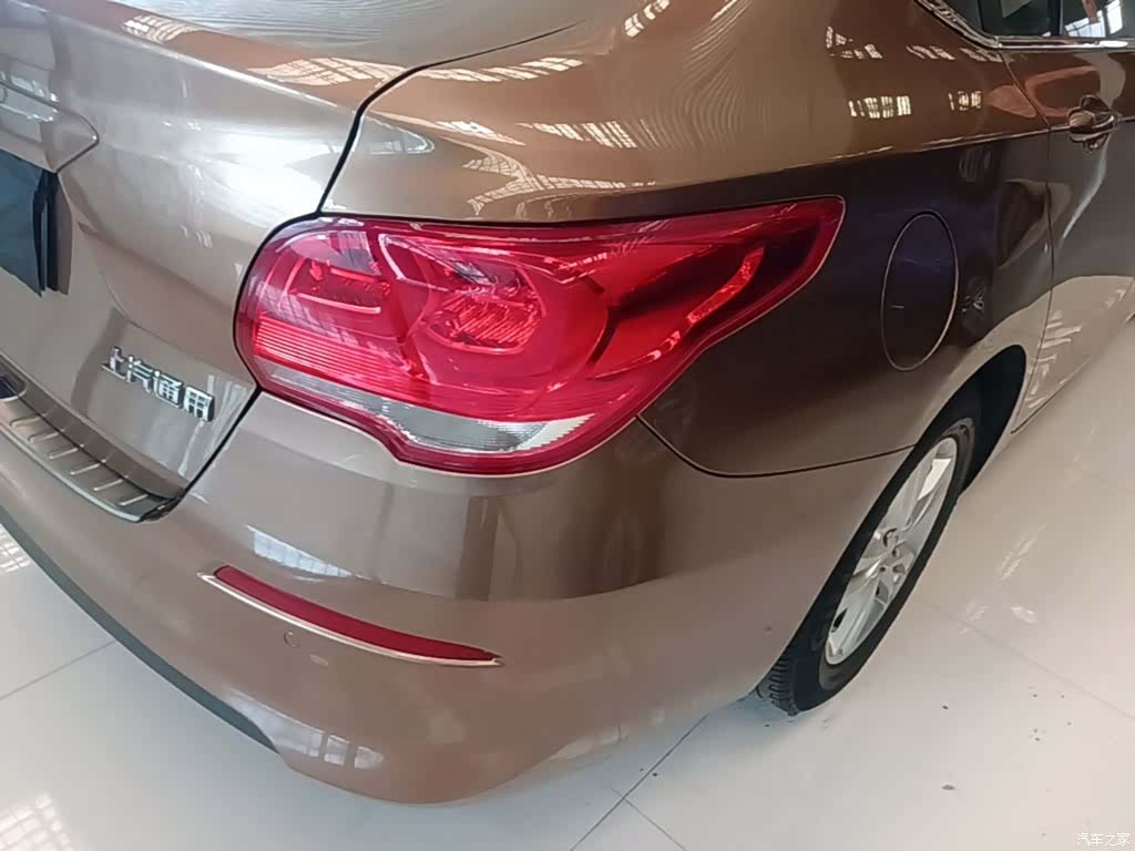 Chevrolet 320, 2018 8