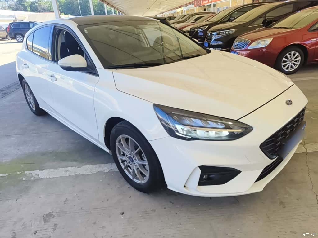 Ford Focus, 2022 4
