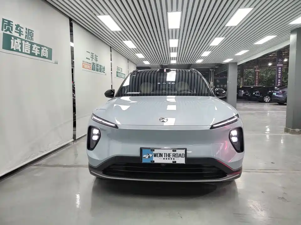NIO ES6