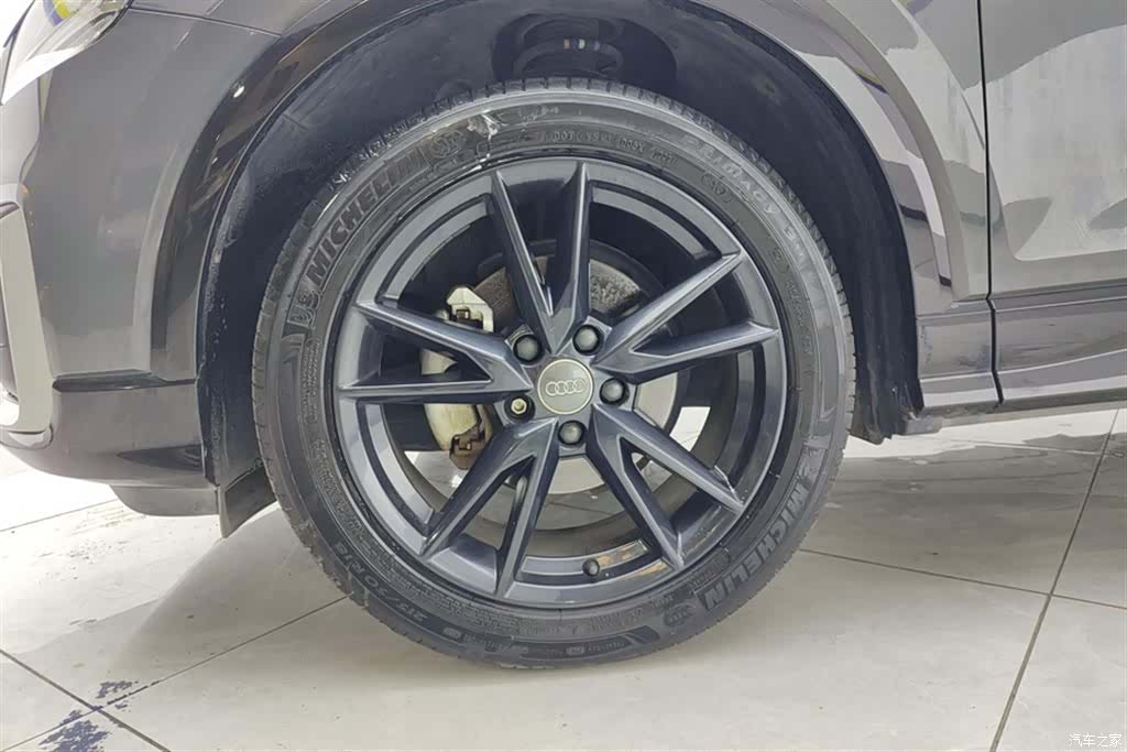 Audi Q2L, 2020 6