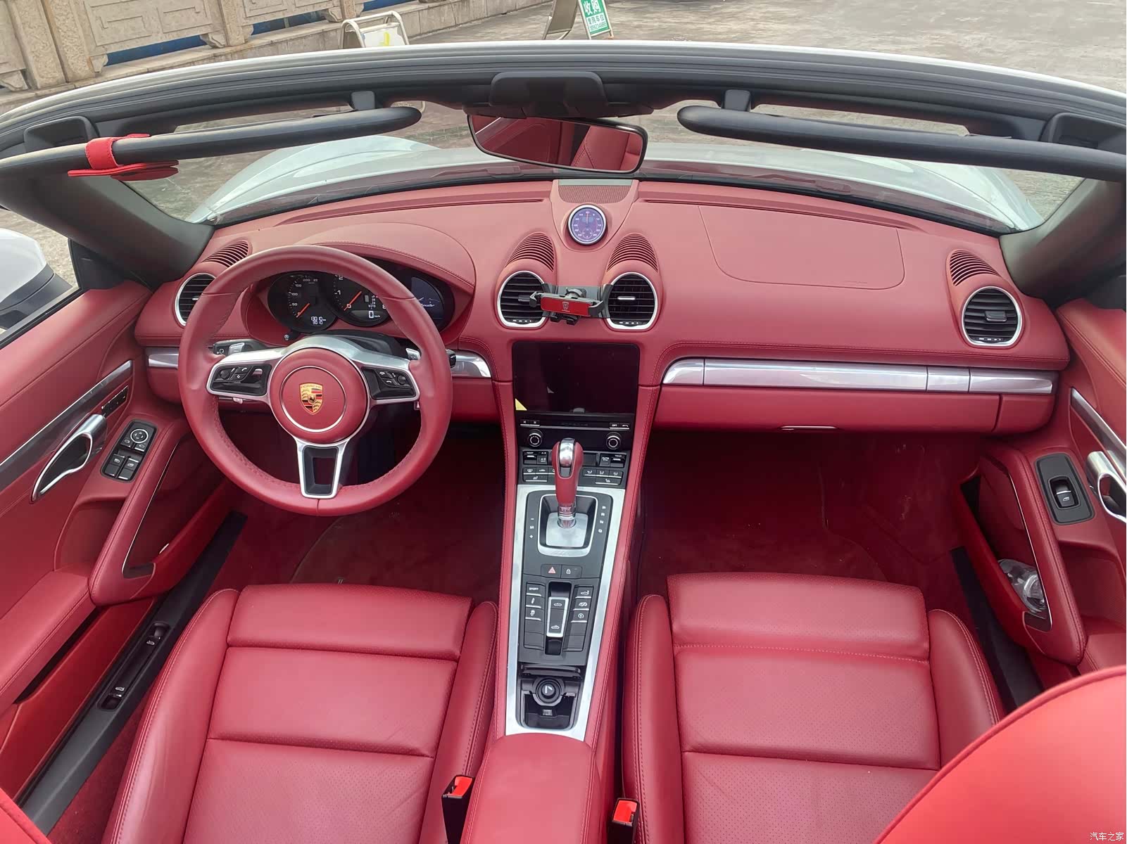 Porsche Boxster, 2024 11