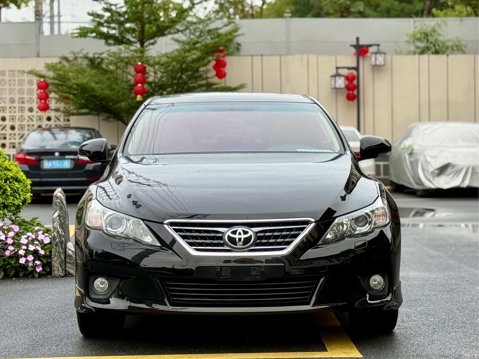 Toyota 2.5V, 2012 2
