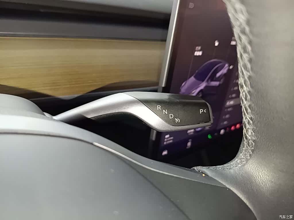 Tesla Model Y, 2023 14