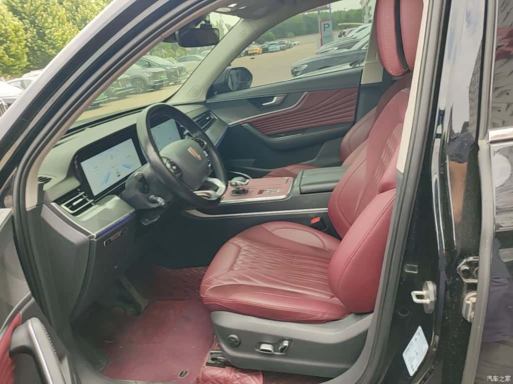Hongqi HS5, 2024 11