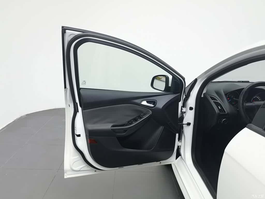 Ford Focus, 2014 8