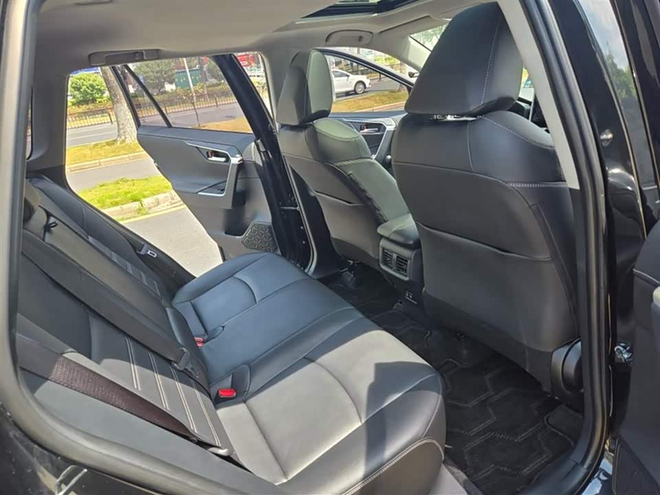 Toyota RAV4 Rongfang