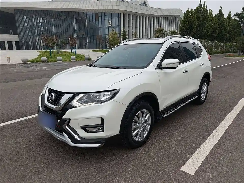 Nissan Qijun