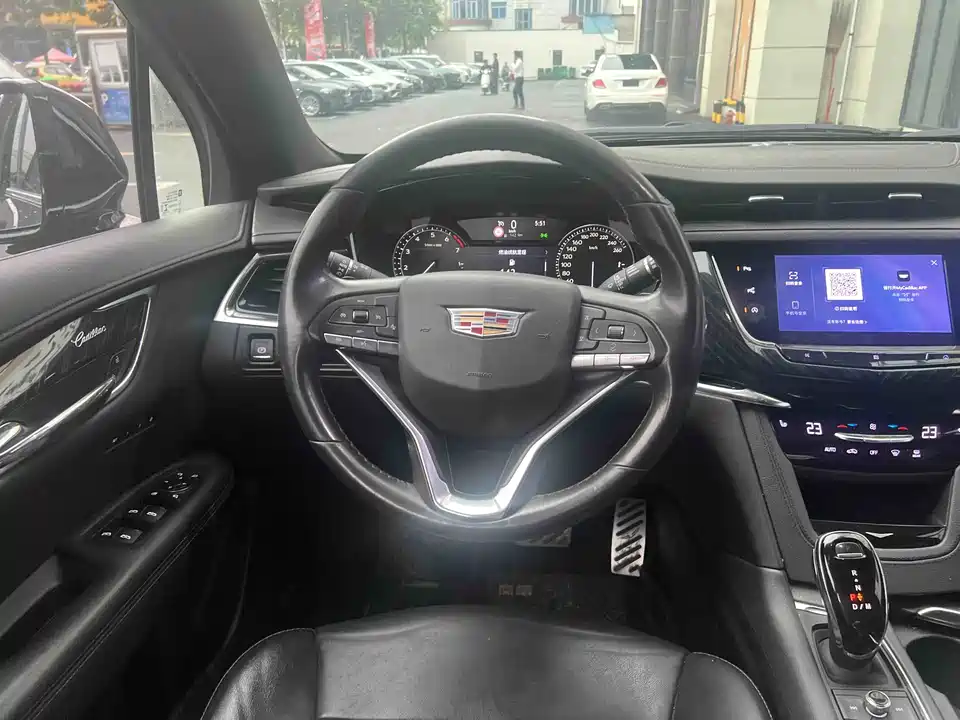 Cadillac XT6