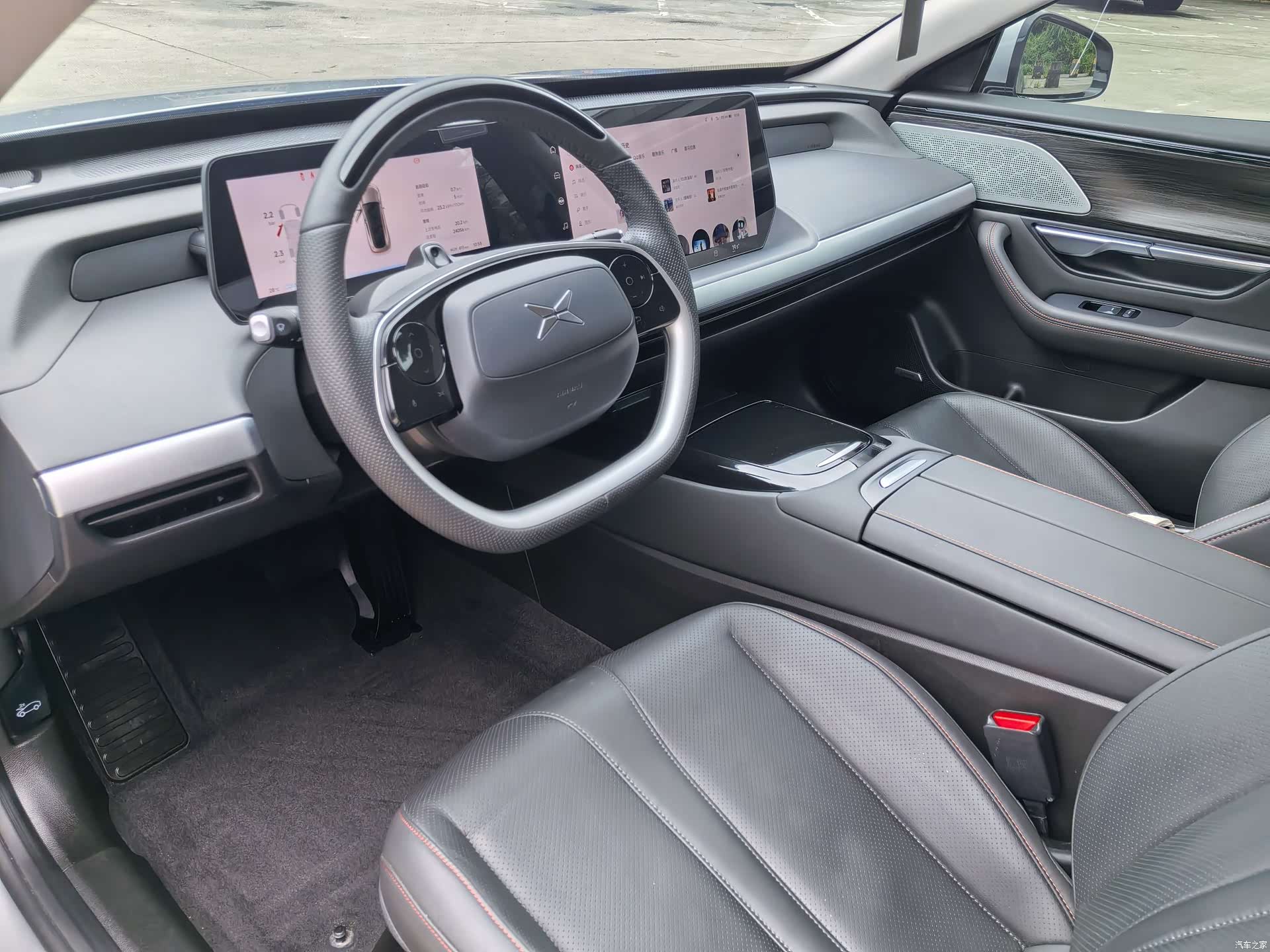 Xpeng P7, 2022 все фото