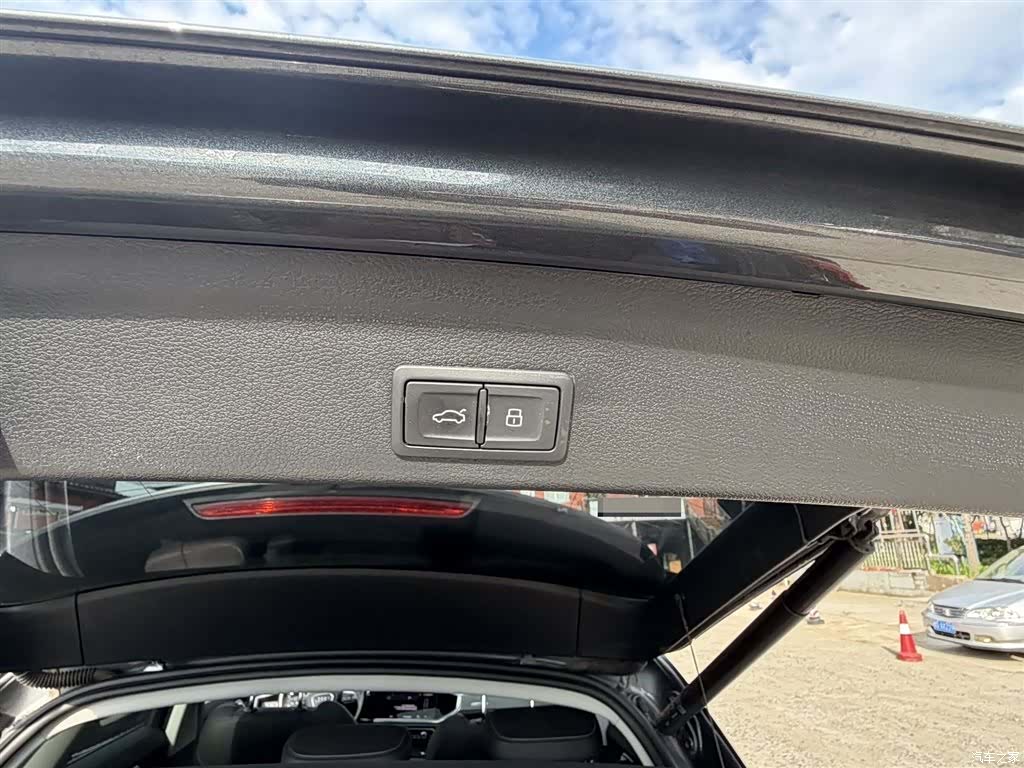 Audi Q3, 2023 14