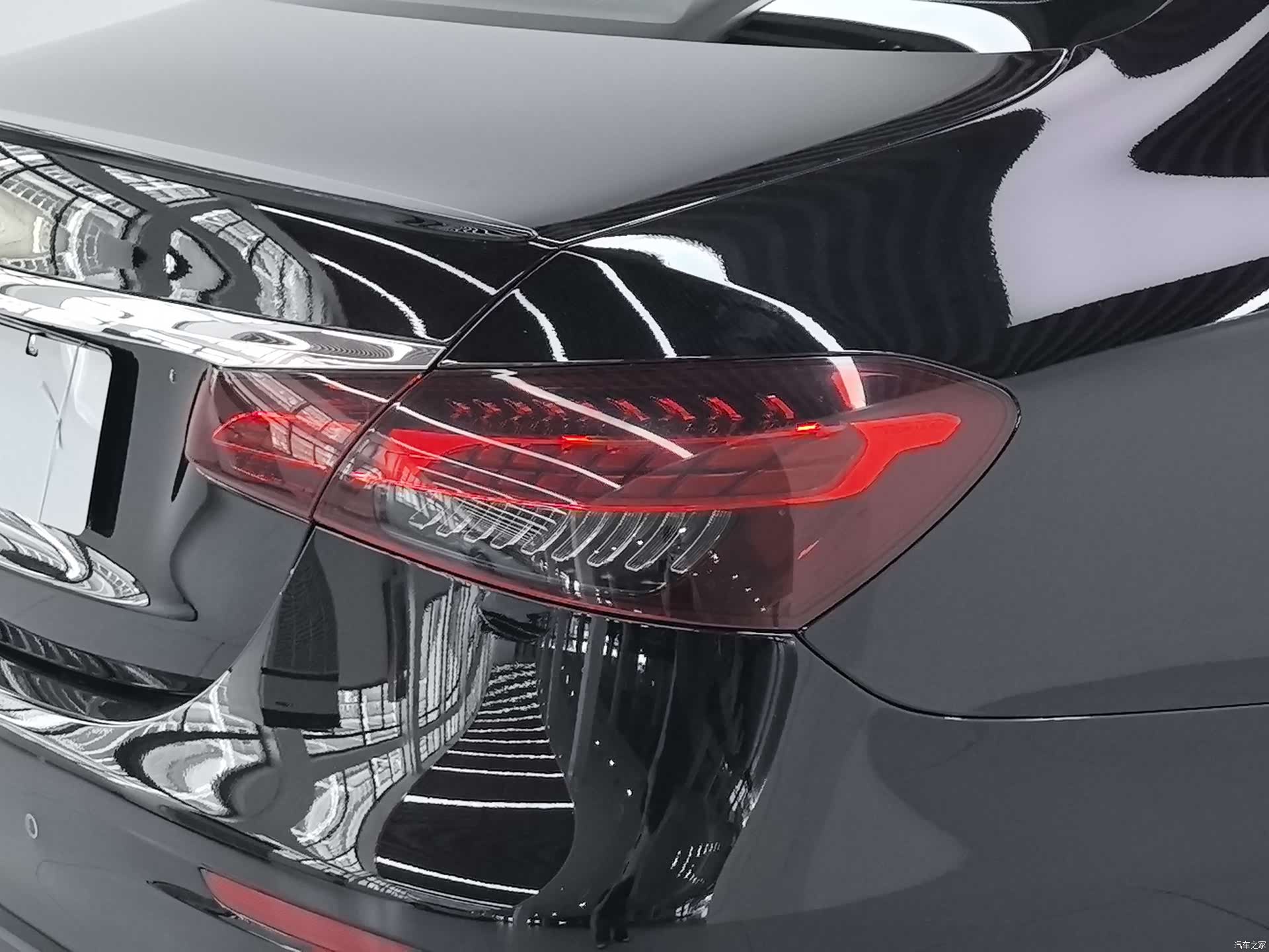 Mercedes-Benz E-Class, 2023 12