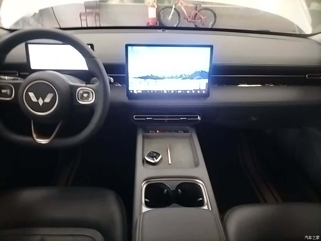 Wuling Starlight, 2025 13