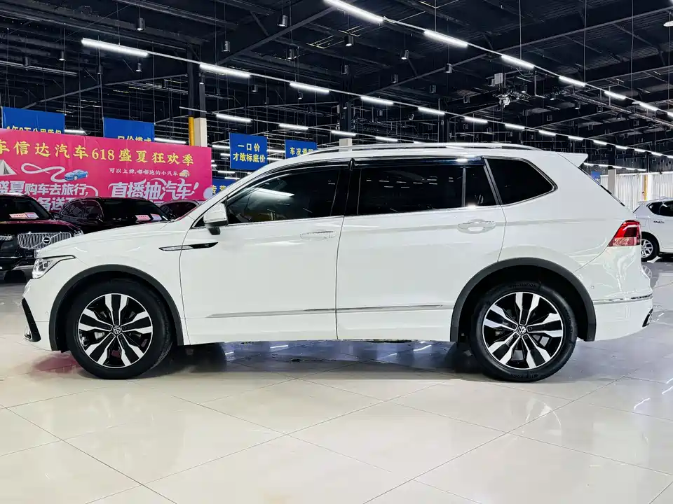 Volkswagen Tiguan L