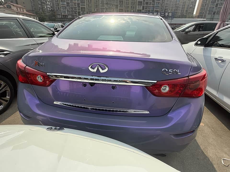 Infiniti Q50L