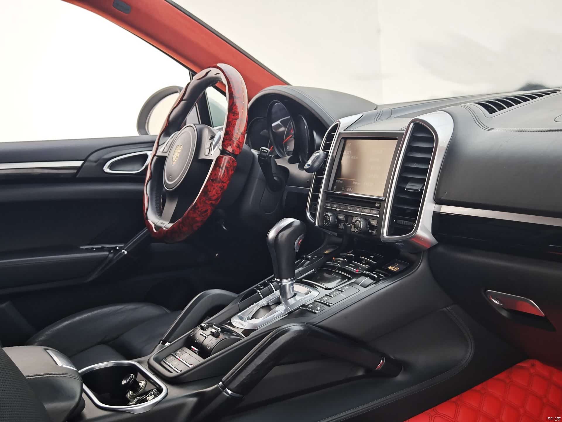 Porsche Cayenne, 2013 11