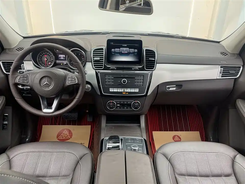 Mercedes-Benz GLS Mercedes-Benz GLS
