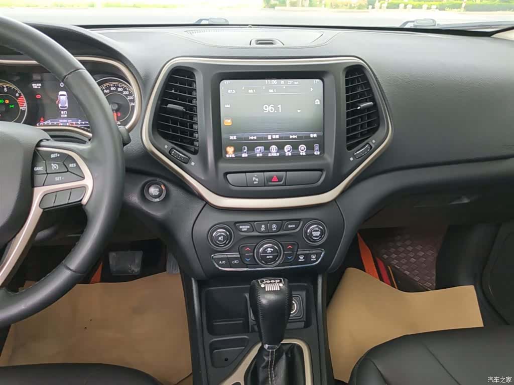Jeep Cherokee, 2018 13